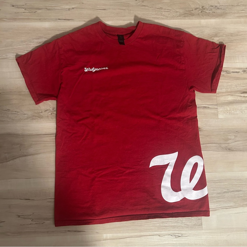 Walgreens Red T-Shirt Women’s Size Medium Soft